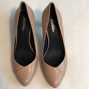 Brooks Brothers classic beige 3” heels